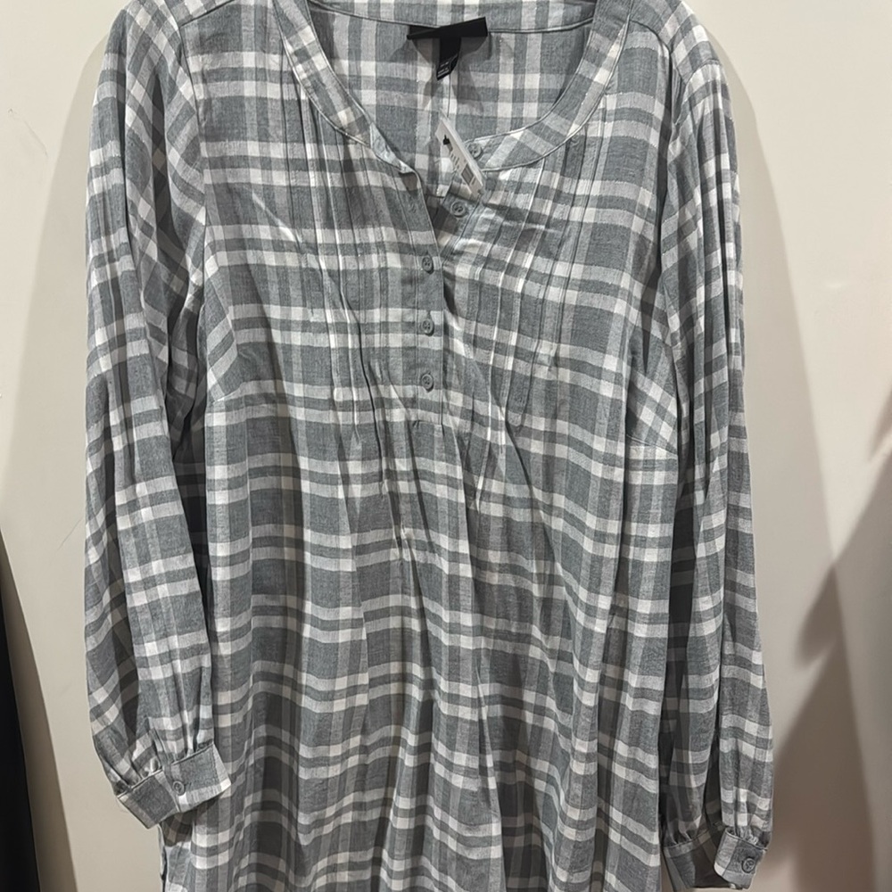 NWT beautiful grey silver Lane Bryant blouse